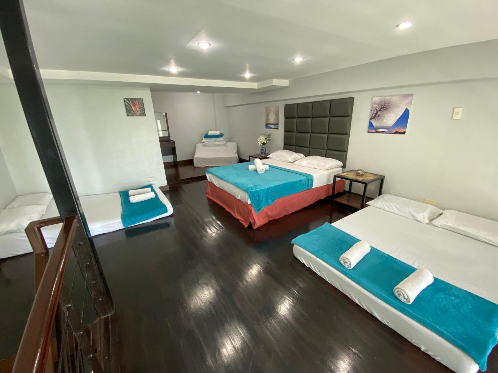 Huge Lofts By P&j *