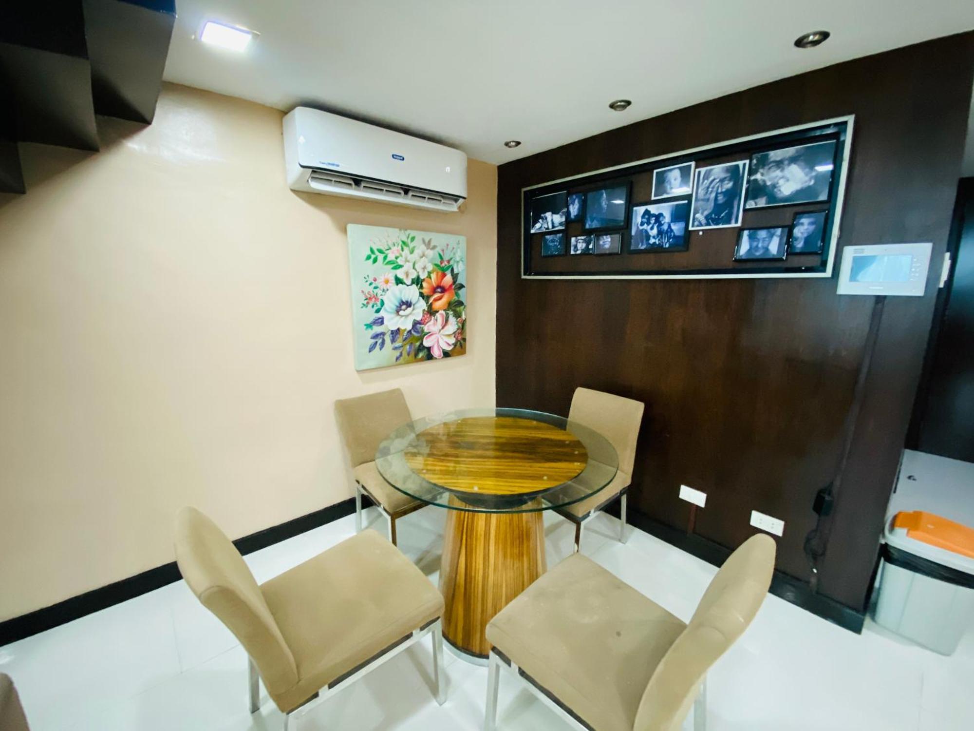 Huge Lofts By P&j *